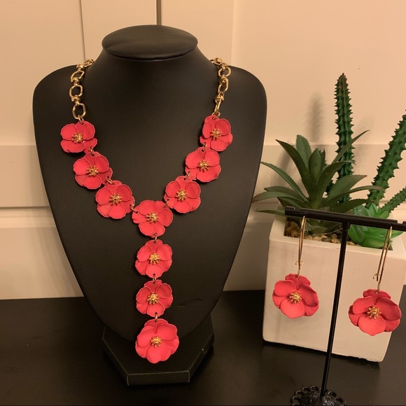 Jewelry - 🌺Hot Pink Flower Necklace and Earring Set
